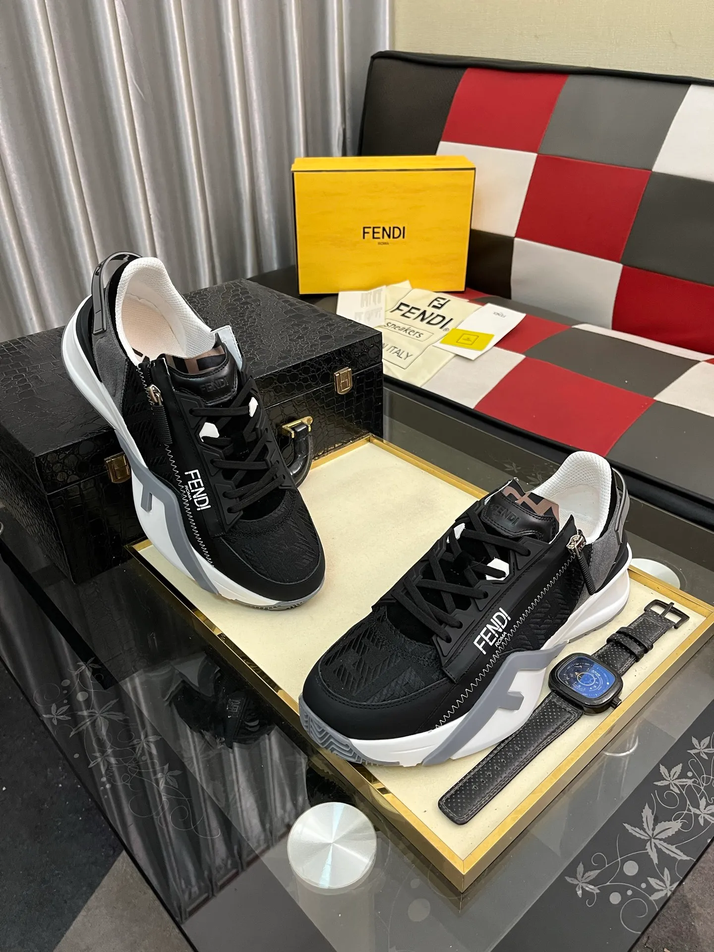 Men's men's shoes 💰540⌚️⌚️ FEND* — Fendi Flow men's casual sneakers, with elastic straps, side zippers, and corrugated soles engraved with F. Embossed Fendi Flow lettering on the heel. Made of technical fabric and a mix of blue and genuine leather. Decorated with Lycra® details. FF graphic tongue. Ultra-light and wear-resistant EVA sole. Code number: 38-44